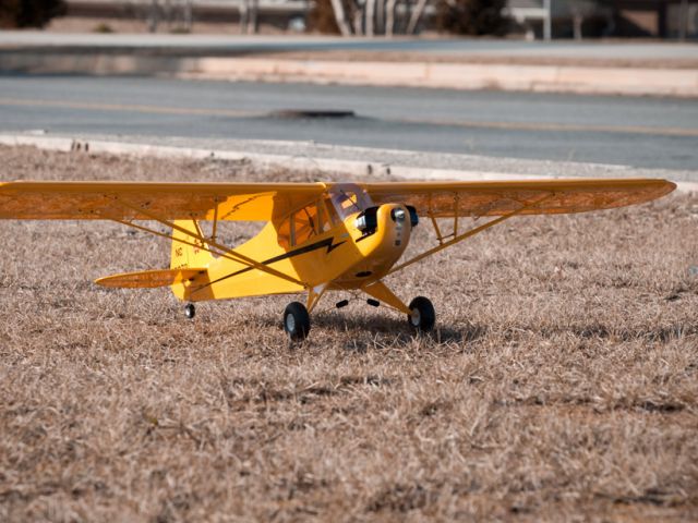 Piper J-3 Cub 1:4 2m 